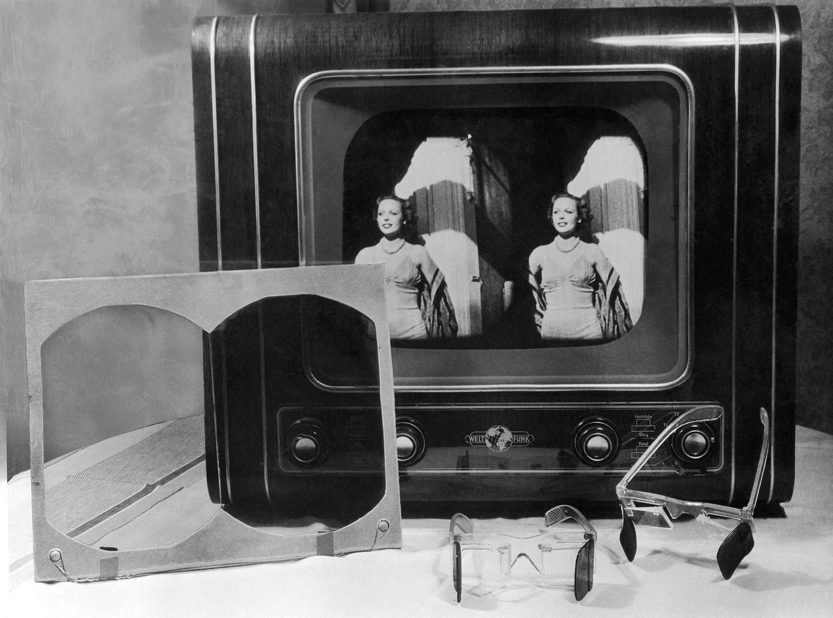 1953: Third-Dimensional Television